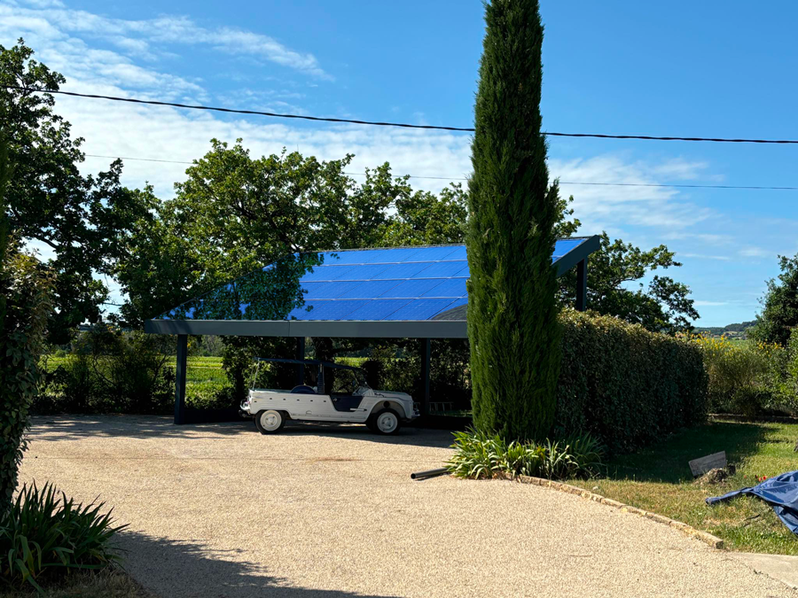 Carport avec panneau solaire